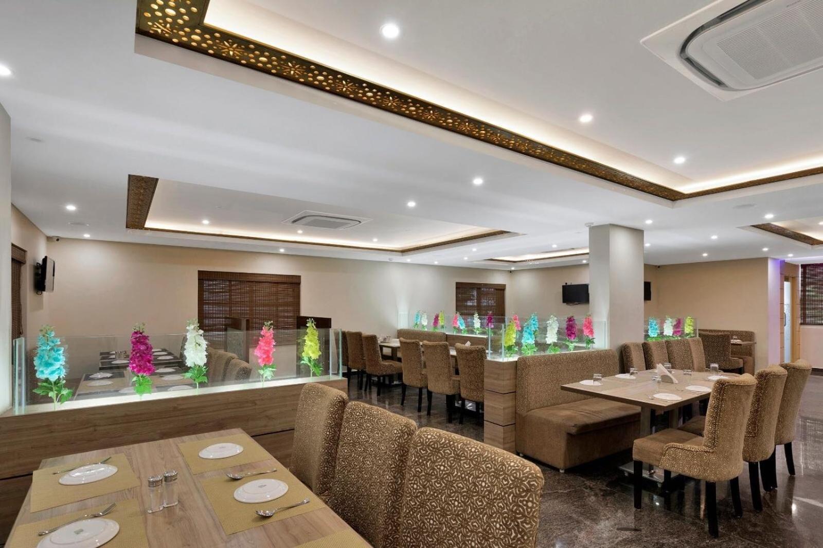 Collection O Gravity Hotel Haiderabad Buitenkant foto
